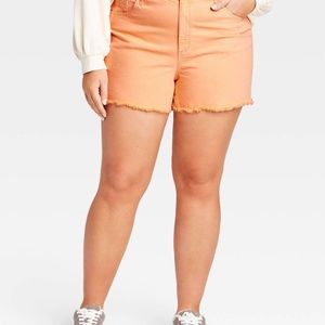 Cutoff High-Rise Midi Jean Shorts Apricot